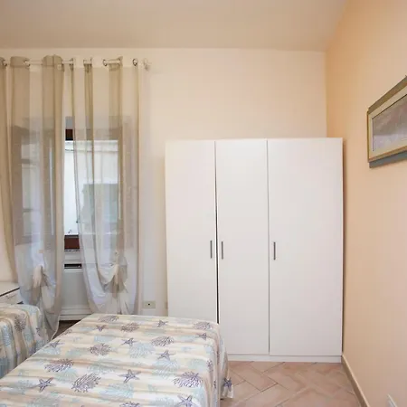 Apartamento Centro Storico A 100m Dal Mare Porto Azzurro